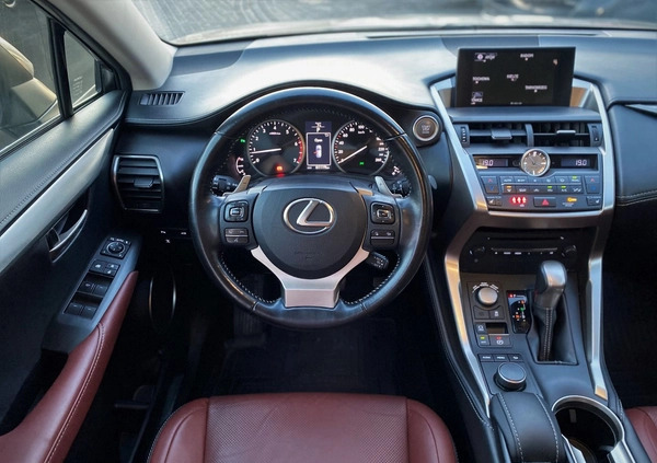 Lexus NX cena 127900 przebieg: 62076, rok produkcji 2017 z Jedlicze małe 254